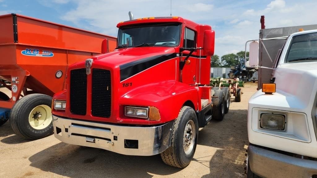 Image of Kenworth T600 Primary image