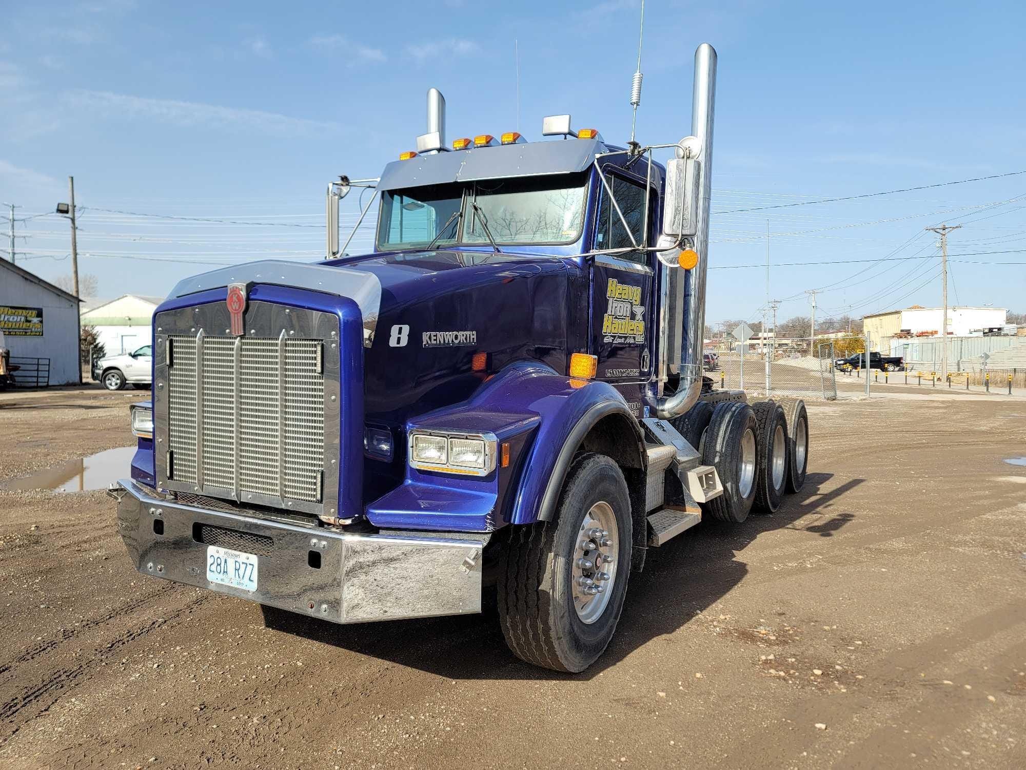 Main image Kenworth T800