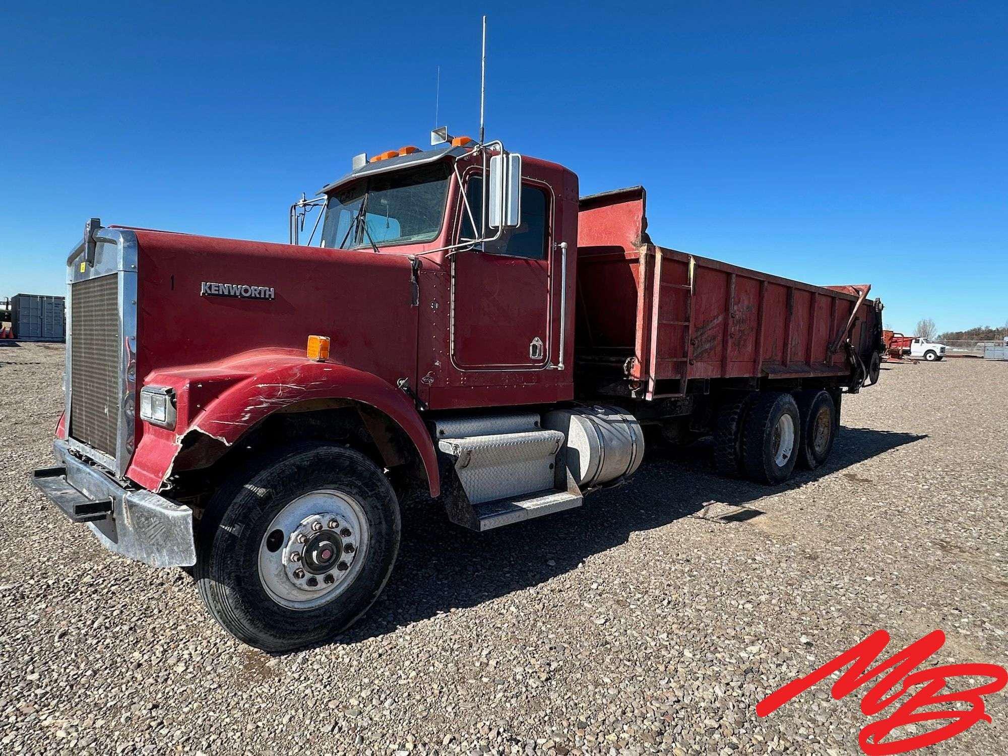 Main image Kenworth W900B