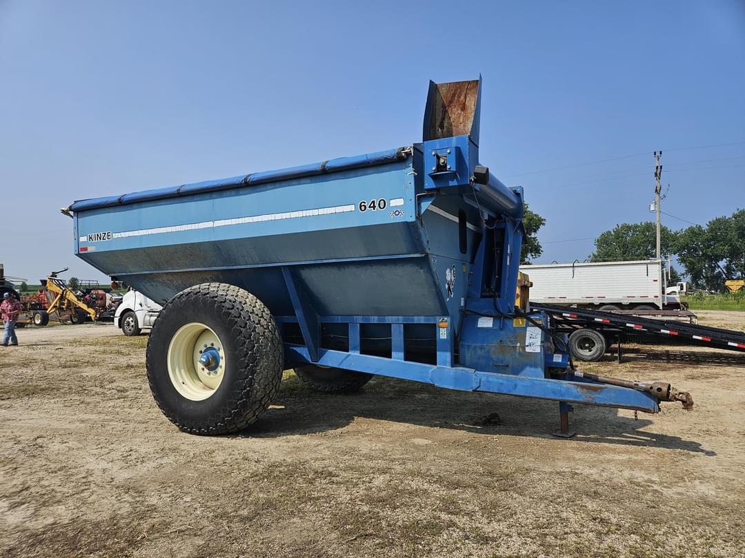 Image of Kinze 640 Primary image
