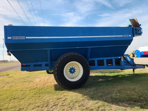 Main image Kinze 840