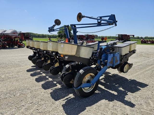 Image of Kinze EF equipment image 4