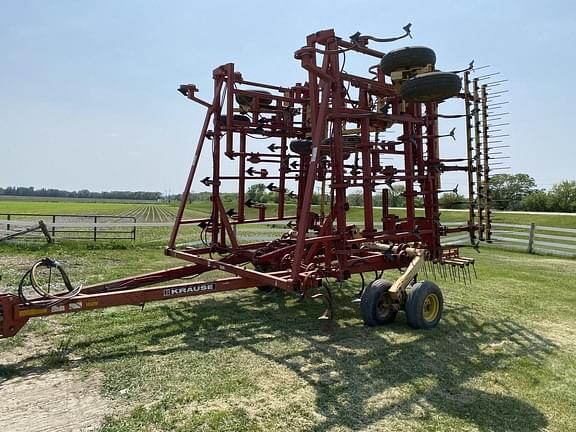 1990 Krause 4246 Equipment Image0