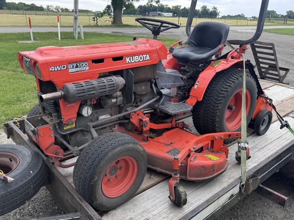1990 Kubota B7100 Equipment Image0