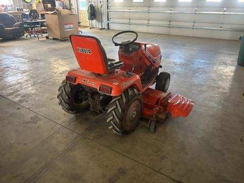 Image of Kubota G2000 equipment image 4