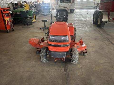 Image of Kubota G2000 equipment image 1