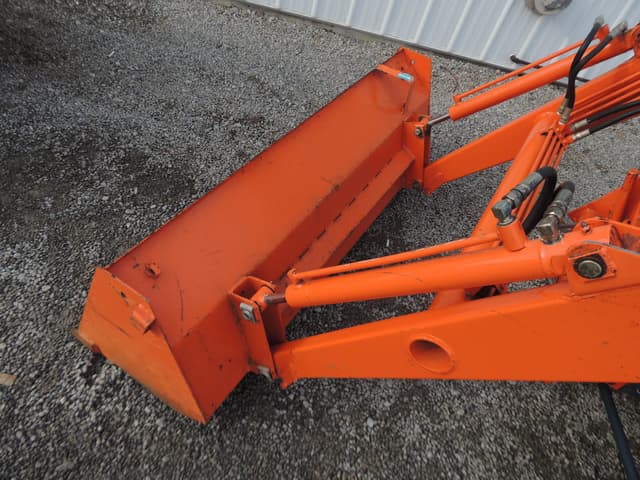 Image of Kubota L2250 equipment image 4