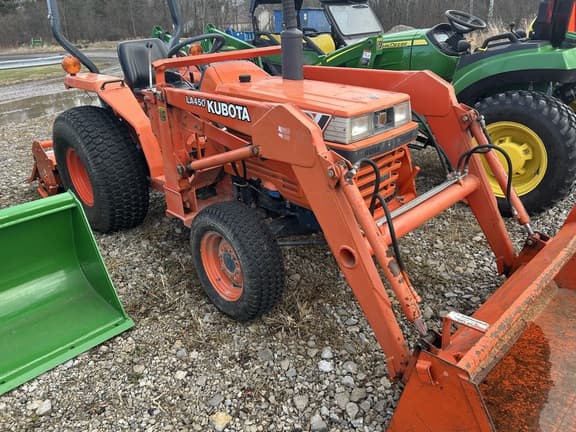 Image of Kubota L2250 equipment image 2