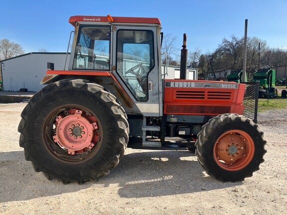Main image Kubota M8950
