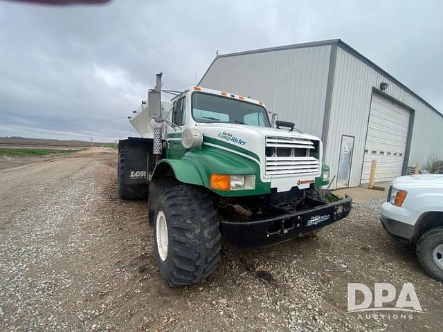 Image of International 4900 equipment image 4