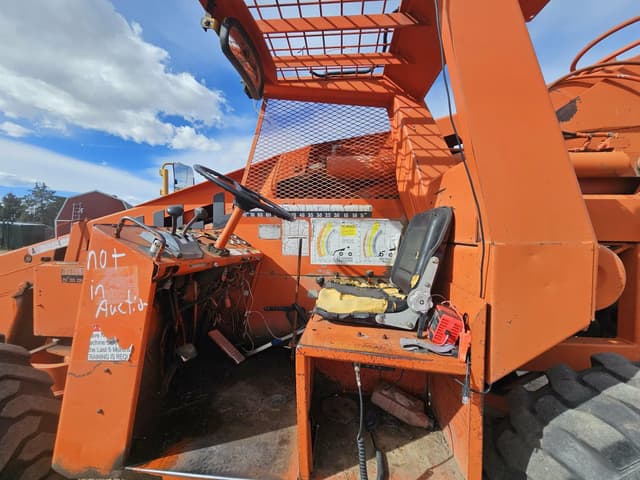 Image of Lull 844 equipment image 2