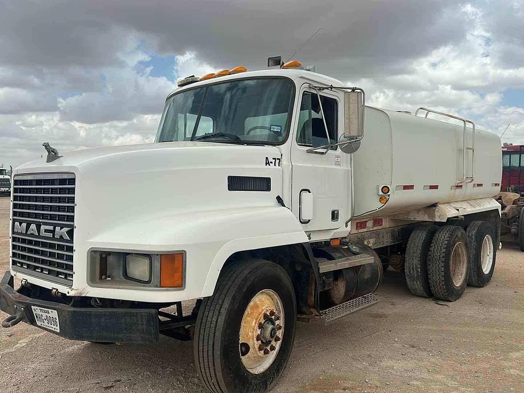 Image of Mack CH613 Primary image