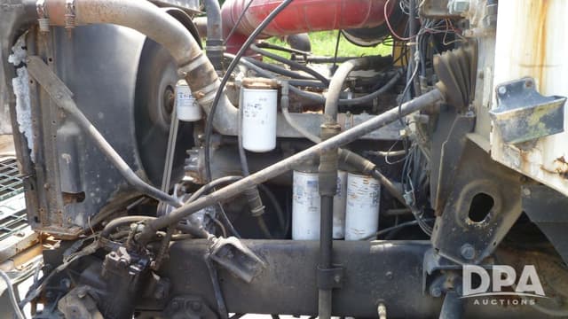 Image of Mack CH613 equipment image 4