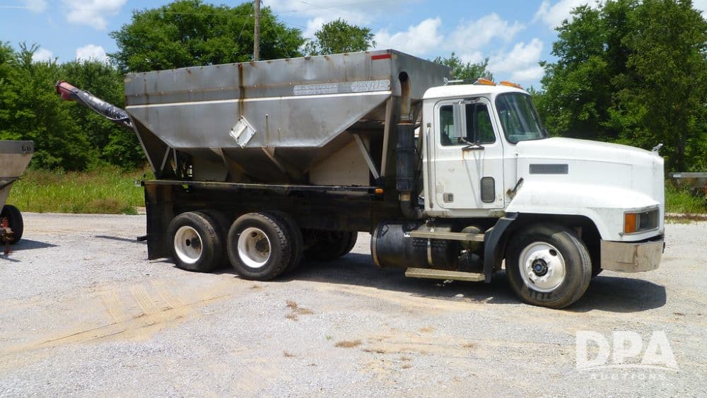Image of Mack CH613 Primary image