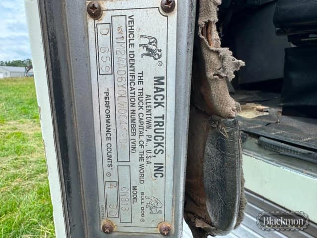 Image of Mack CH613 equipment image 1
