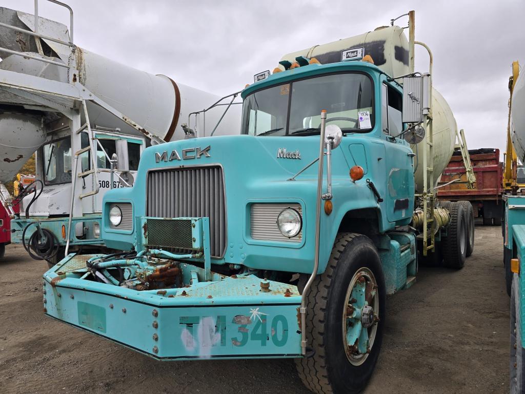 Image of Mack DM686SX Primary image