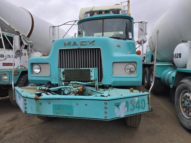 Image of Mack DM686SX equipment image 1