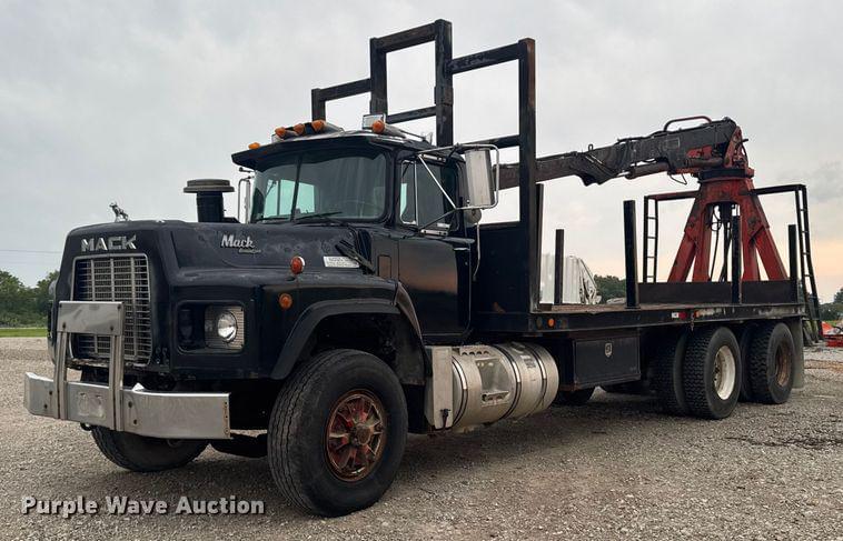 Image of Mack RB688S Primary image