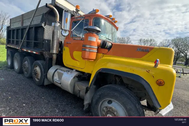 Image of Mack RD600 equipment image 1