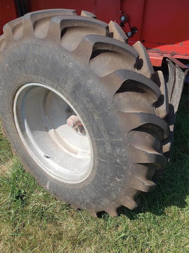 Image of Massey Ferguson 8570 equipment image 4