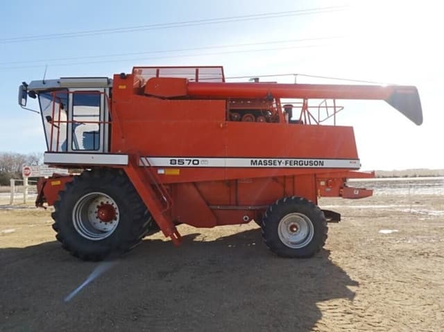 Image of Massey Ferguson 8570 equipment image 4