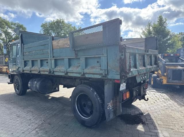 Image of Mitsubishi Fuso equipment image 2