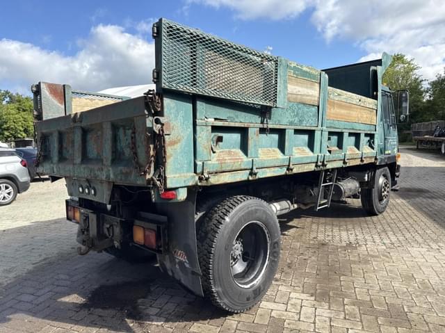 Image of Mitsubishi Fuso equipment image 4
