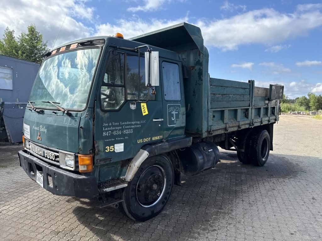 1990 Mitsubishi Fuso Equipment Image0
