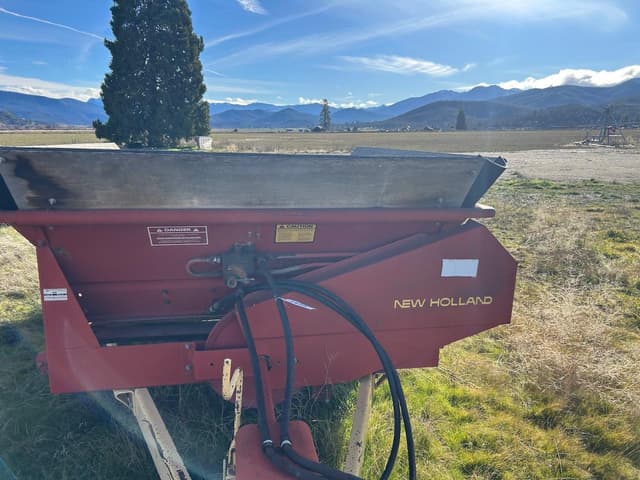 Image of New Holland 514 equipment image 2