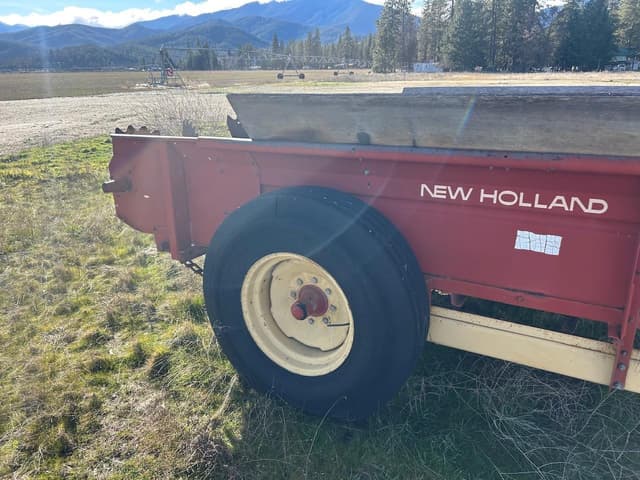 Image of New Holland 514 equipment image 4