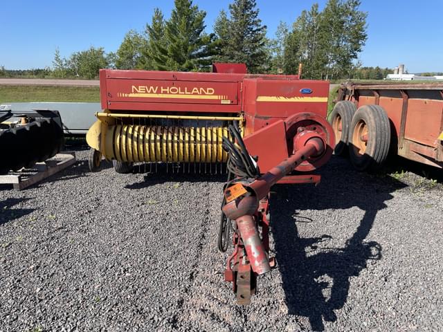 Image of New Holland 570 equipment image 1