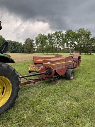 Image of New Holland 575 equipment image 1