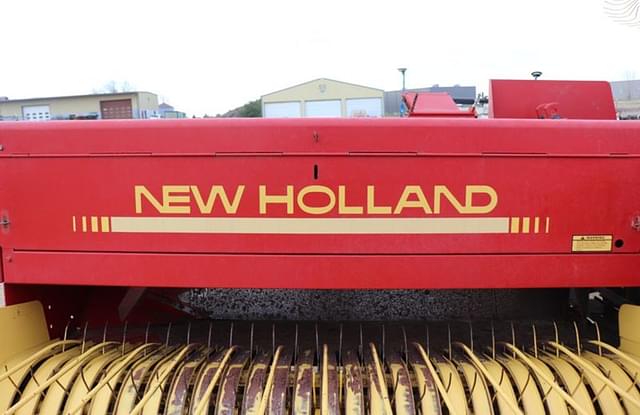 Image of New Holland 575 equipment image 1