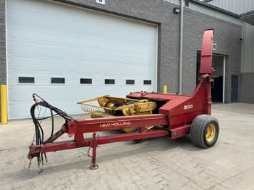 Main image New Holland 900