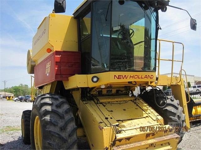 Image of New Holland TR86 equipment image 1