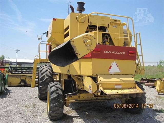 Image of New Holland TR86 equipment image 3