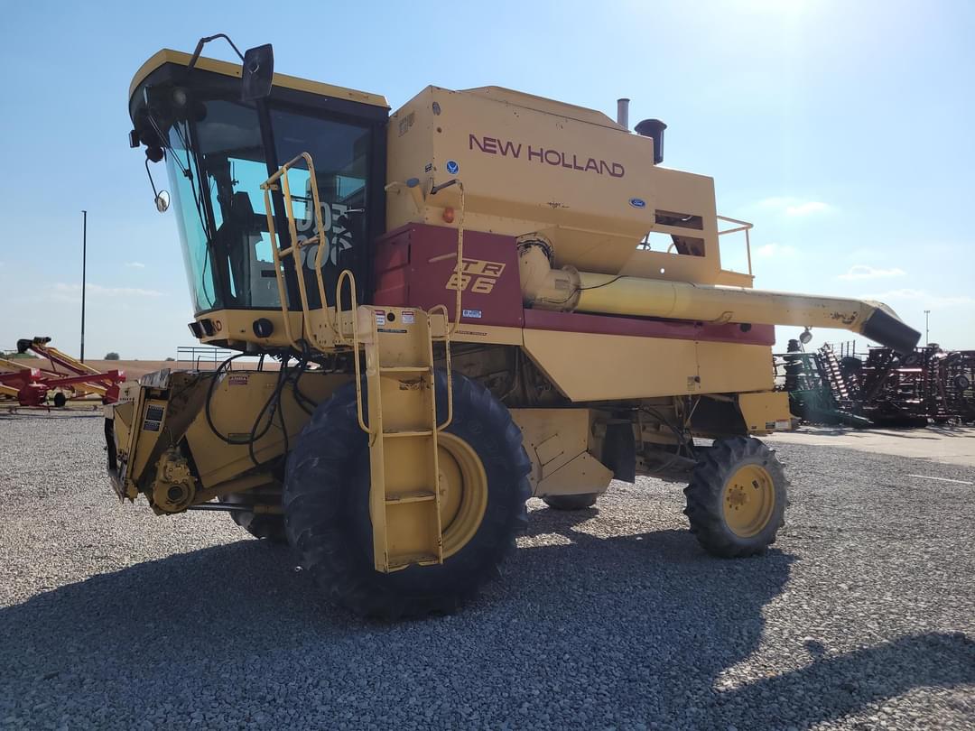 Image of New Holland TR86 Primary image