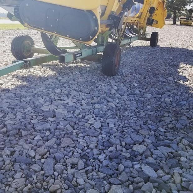 1990 Parker 320 Equipment Image0