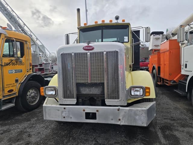 Image of Peterbilt 357 equipment image 1