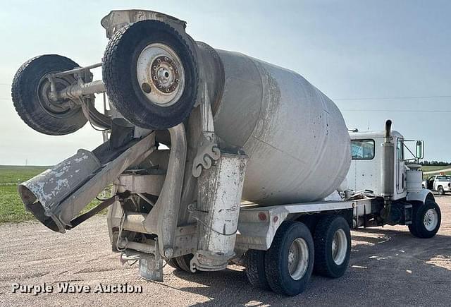 Image of Peterbilt 357 equipment image 4