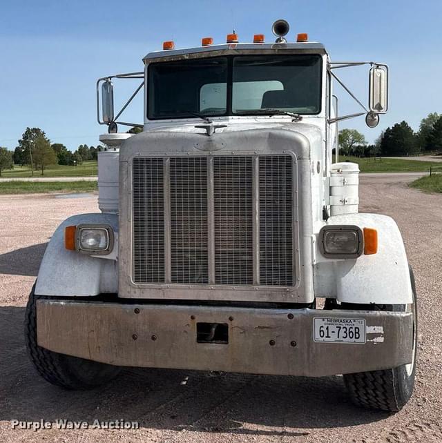 Image of Peterbilt 357 equipment image 1