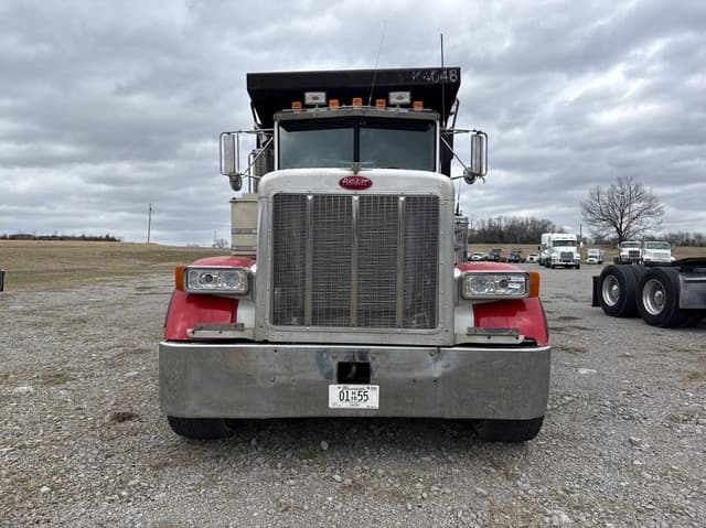 Image of Peterbilt 357 equipment image 4