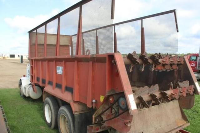 Image of Peterbilt 357 equipment image 3