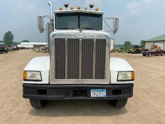 Image of Peterbilt 375 equipment image 1