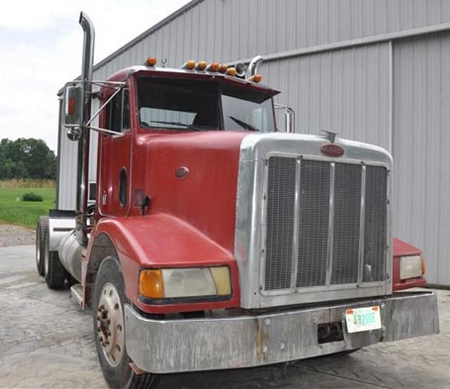 Image of Peterbilt 377 equipment image 1