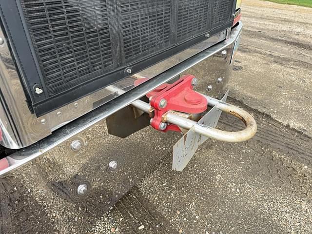 Image of Peterbilt 377 equipment image 4