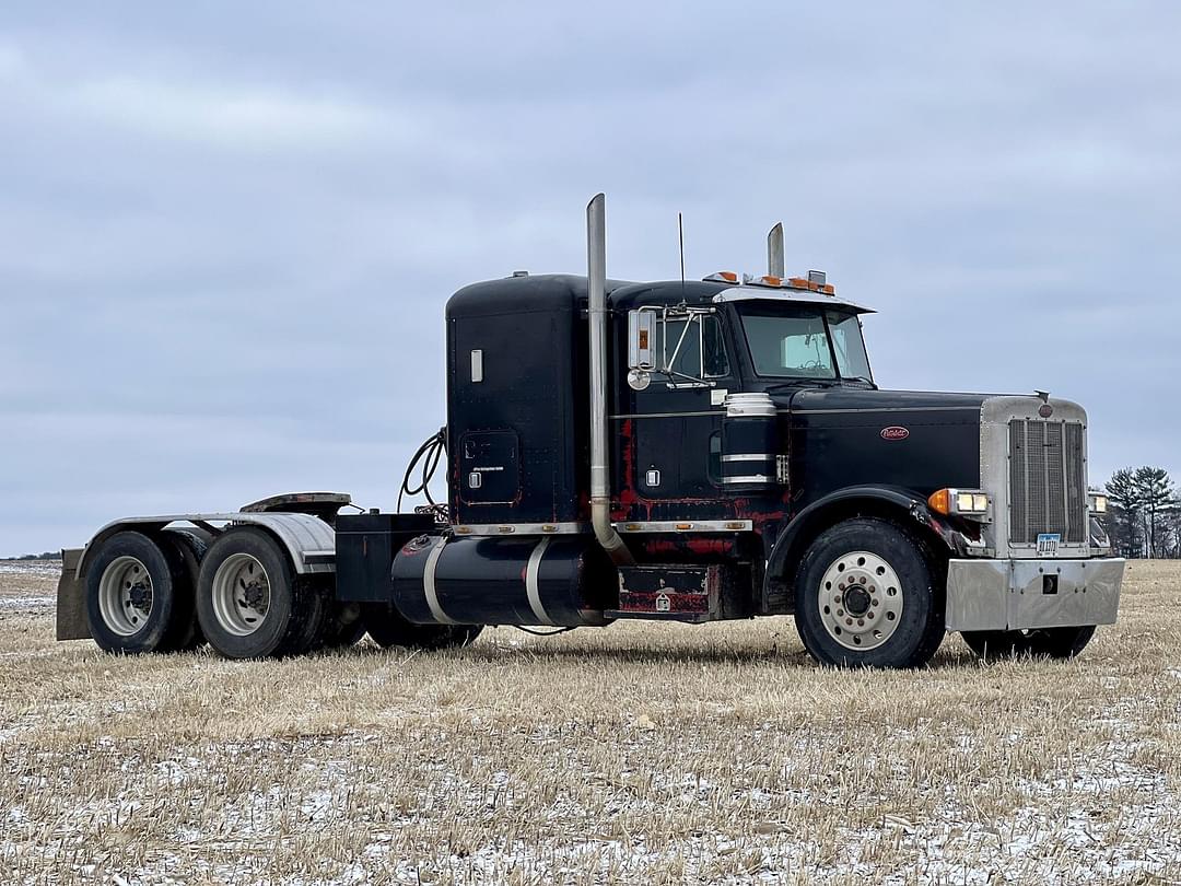 Image of Peterbilt 379 Primary image