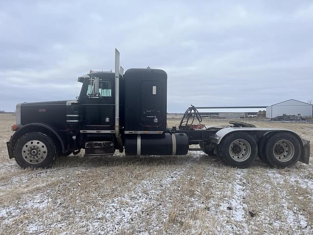 Image of Peterbilt 379 equipment image 2