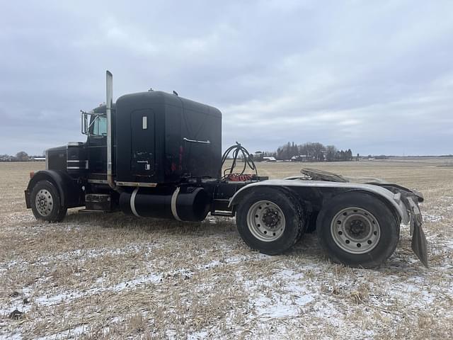 Image of Peterbilt 379 equipment image 3