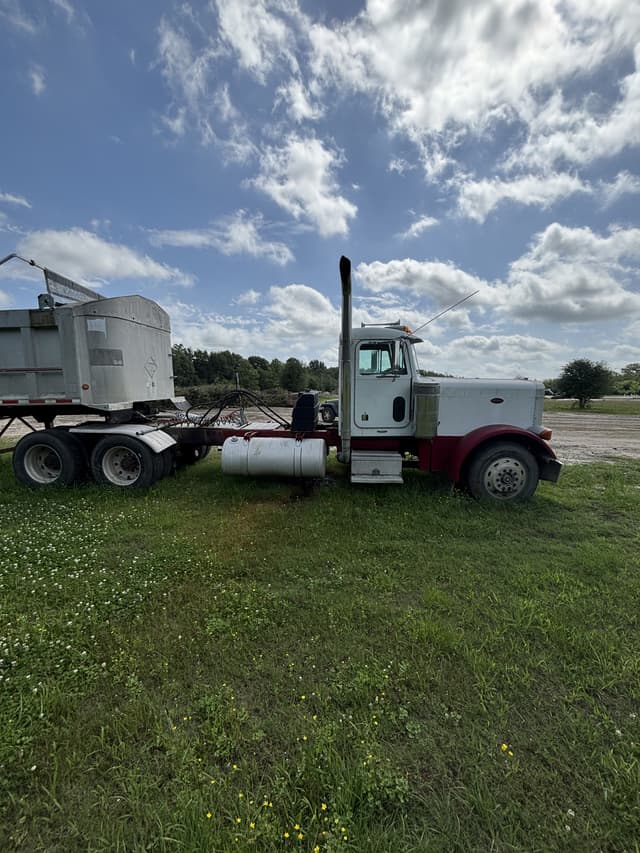 Image of Peterbilt 379 equipment image 4